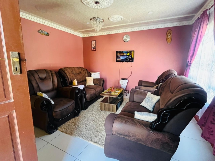 3 Bedroom Property for Sale in Scenery Park Eastern Cape